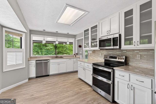 401 Mountain Rivers Road, Mineral Bluff, GA 30559