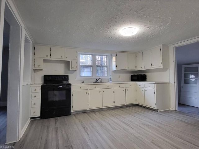 1535 E Fairfield Road, High Point, NC 27263