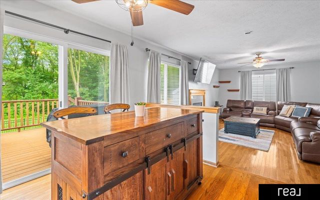 2923 Blackhawk Drive, Bellevue, NE 68123