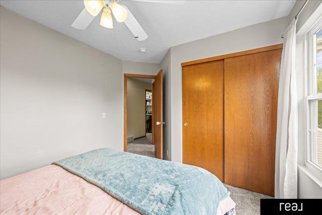 2923 Blackhawk Drive, Bellevue, NE 68123