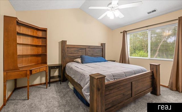 2923 Blackhawk Drive, Bellevue, NE 68123