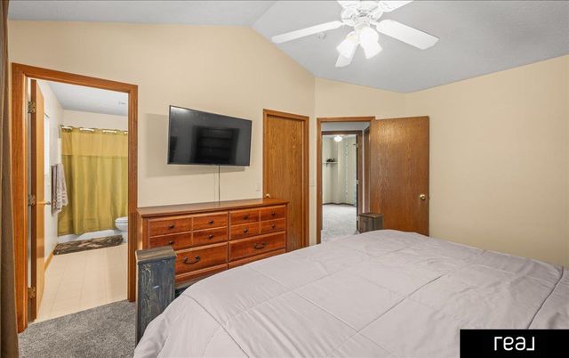 2923 Blackhawk Drive, Bellevue, NE 68123