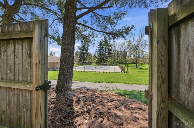1049 Stratford Court, Loveland, OH 45140