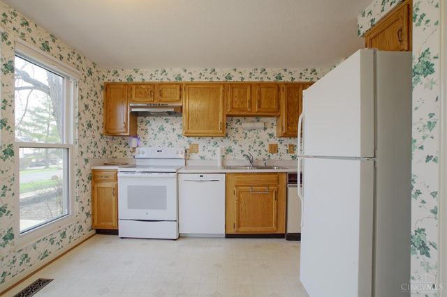 1049 Stratford Court, Loveland, OH 45140