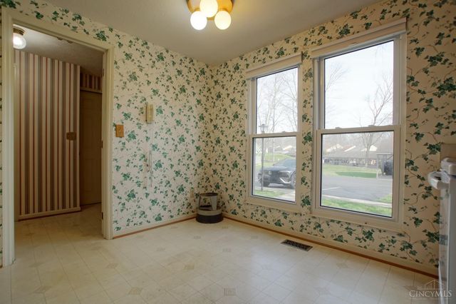 1049 Stratford Court, Loveland, OH 45140