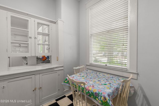 410 4th Avenue, Hattiesburg, MS 39401