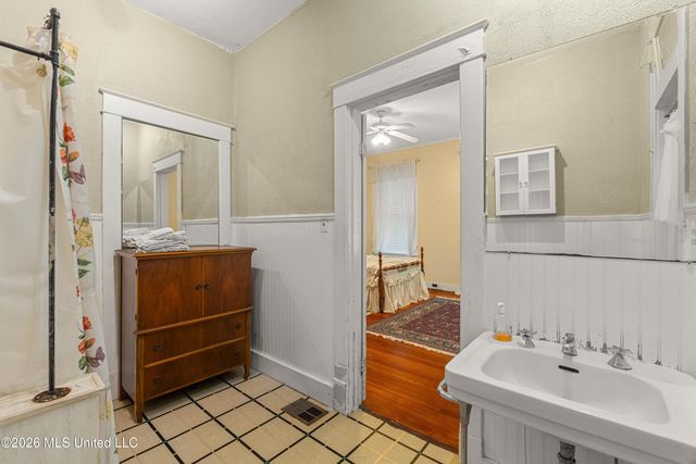 410 4th Avenue, Hattiesburg, MS 39401