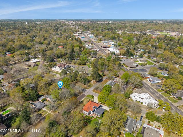 410 4th Avenue, Hattiesburg, MS 39401