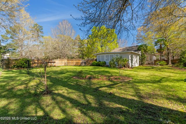 410 4th Avenue, Hattiesburg, MS 39401