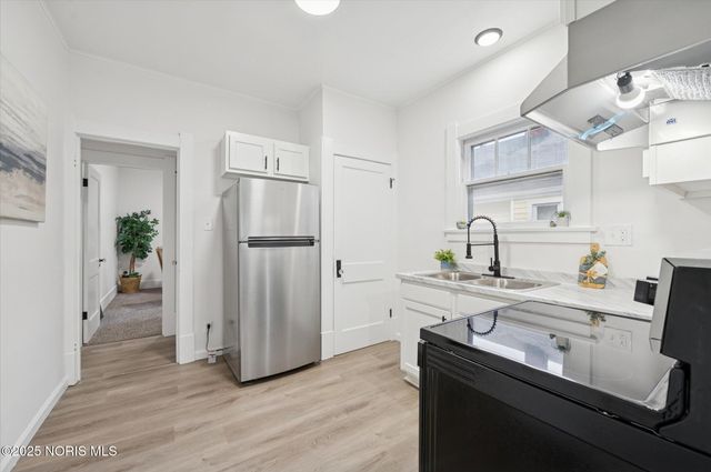 1044 Hawk Street, Toledo, OH 43612