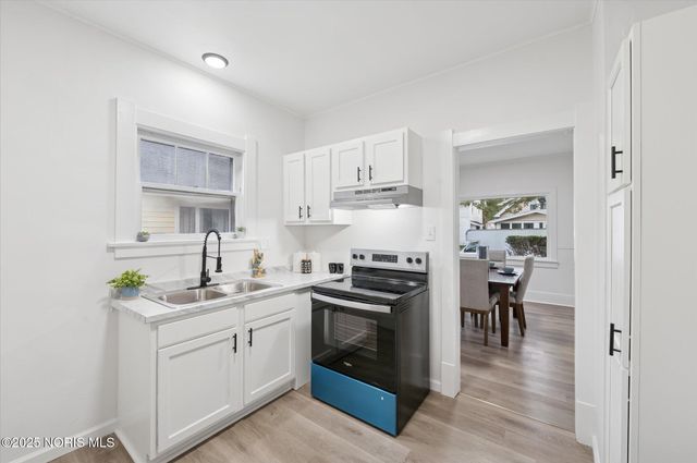 1044 Hawk Street, Toledo, OH 43612