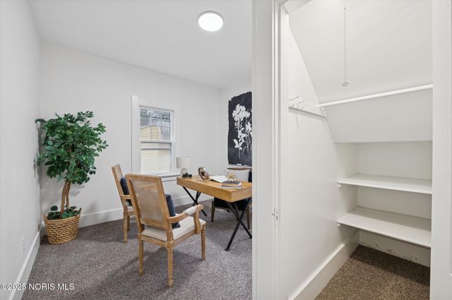 1044 Hawk Street, Toledo, OH 43612