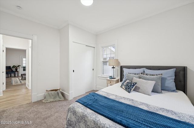 1044 Hawk Street, Toledo, OH 43612