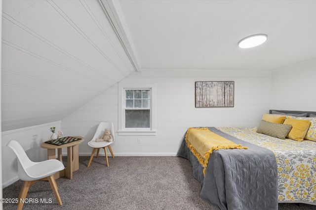 1044 Hawk Street, Toledo, OH 43612