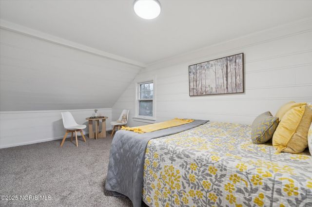 1044 Hawk Street, Toledo, OH 43612