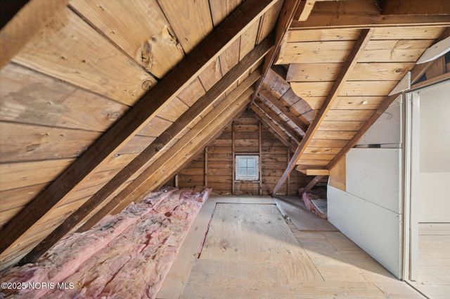 1044 Hawk Street, Toledo, OH 43612