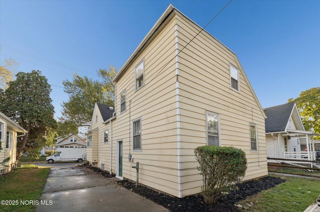 1044 Hawk Street, Toledo, OH 43612