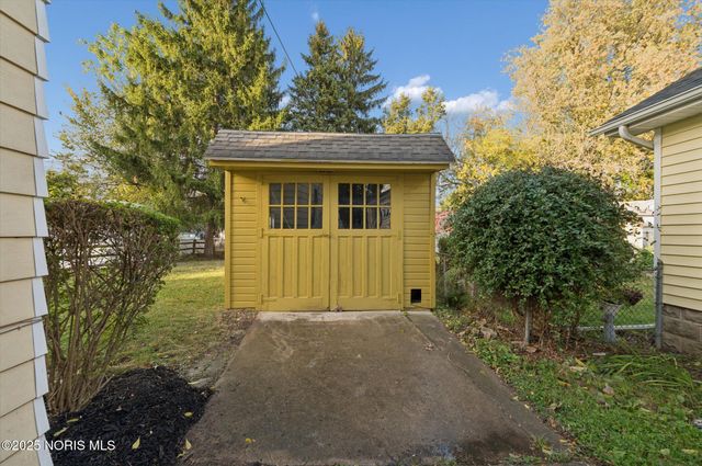 1044 Hawk Street, Toledo, OH 43612