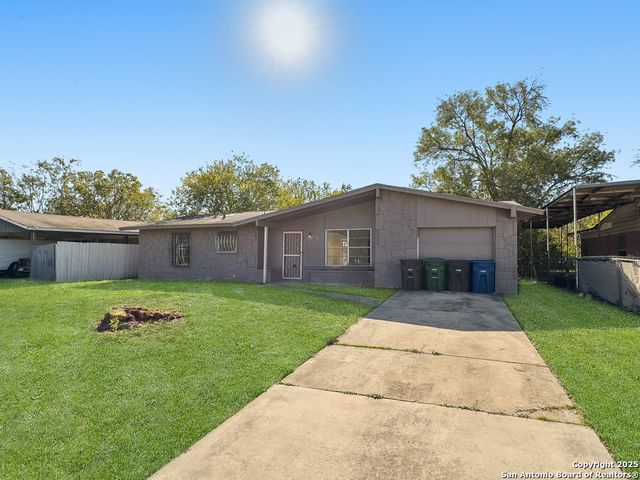 7702 Cartwheel Ln, San Antonio, TX 78227