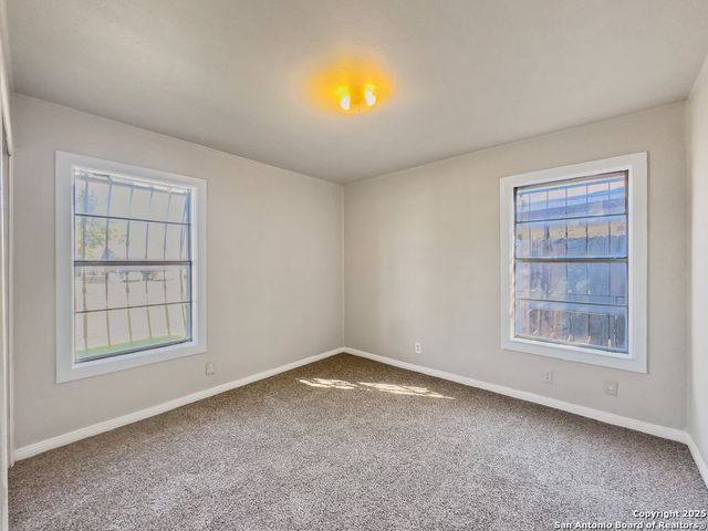 7702 Cartwheel Ln, San Antonio, TX 78227