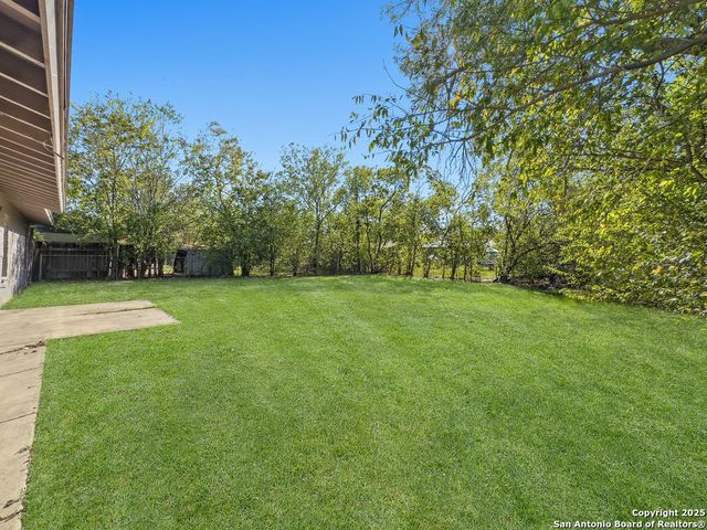 7702 Cartwheel Ln, San Antonio, TX 78227