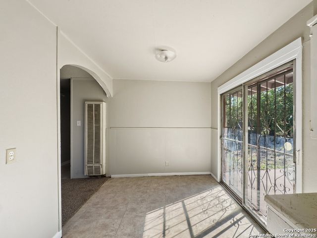 7702 Cartwheel Ln, San Antonio, TX 78227