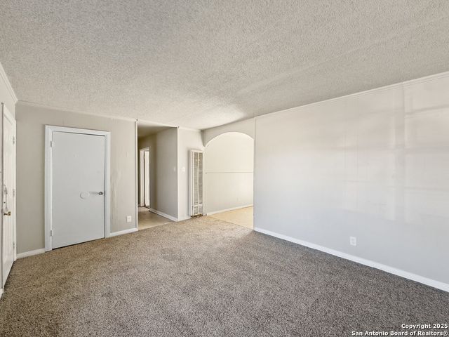 7702 Cartwheel Ln, San Antonio, TX 78227