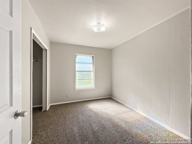 7702 Cartwheel Ln, San Antonio, TX 78227