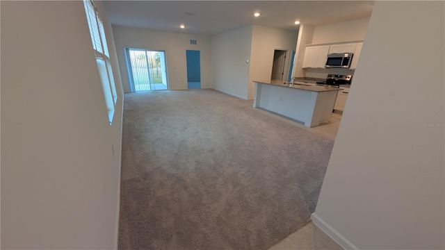 520 HENNEPIN LOOP, Lake Wales, FL 33898