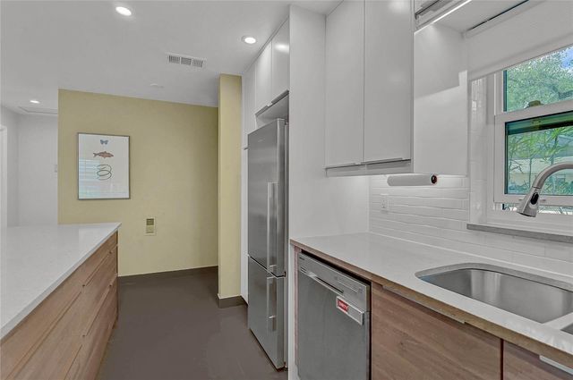 5033 VILLAGE GARDENS DRIVE 24, Sarasota, FL 34234