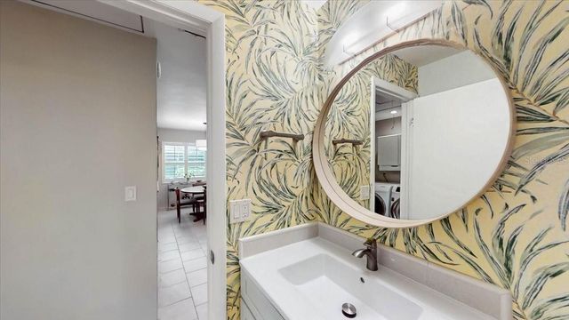 5033 VILLAGE GARDENS DRIVE 24, Sarasota, FL 34234