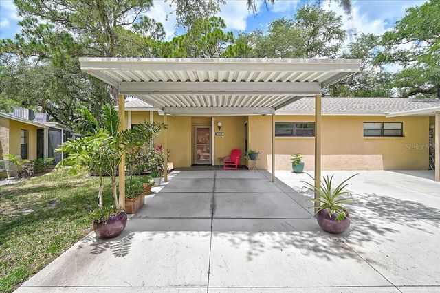 5033 VILLAGE GARDENS DRIVE 24, Sarasota, FL 34234