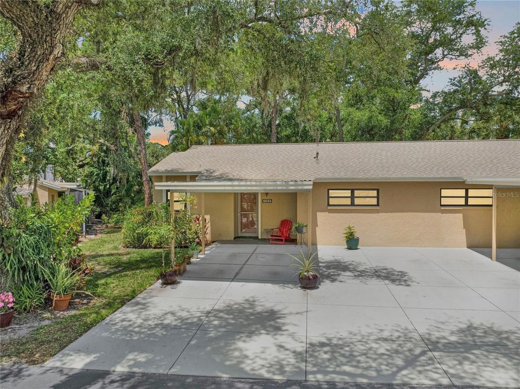 5033 VILLAGE GARDENS DRIVE 24, Sarasota, FL 34234