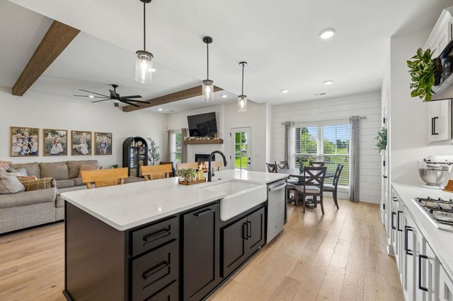409 Sheas Way, Clarksville, TN 37043