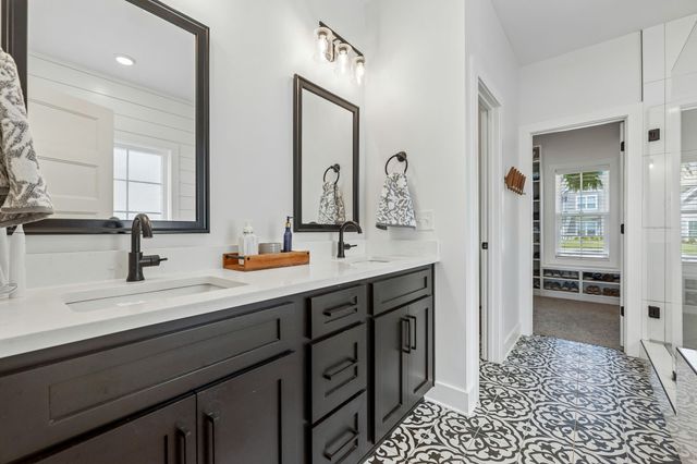 409 Sheas Way, Clarksville, TN 37043