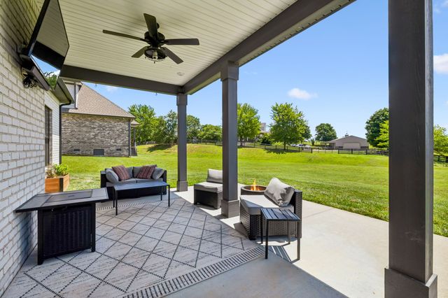 409 Sheas Way, Clarksville, TN 37043