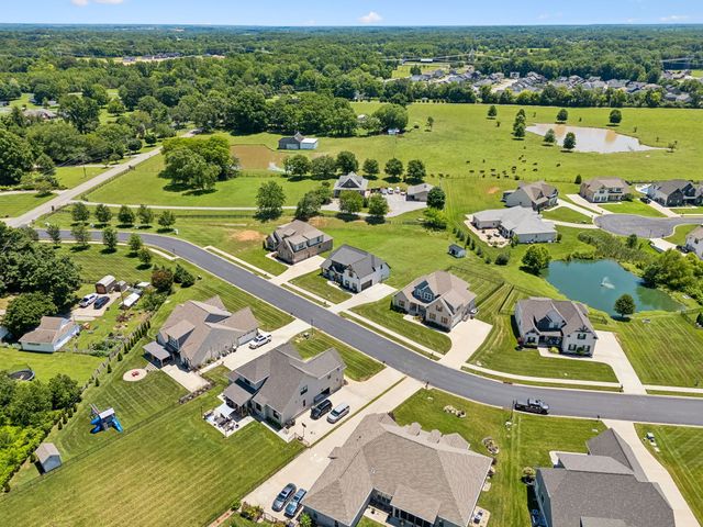 409 Sheas Way, Clarksville, TN 37043