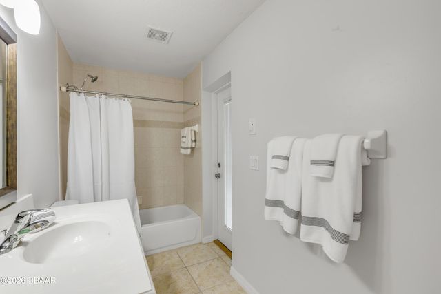 421 Phillips Creek Lane, New Smyrna Beach, FL 32168