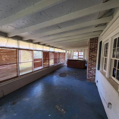 109 Cove Lane, Eutawville, SC 29048