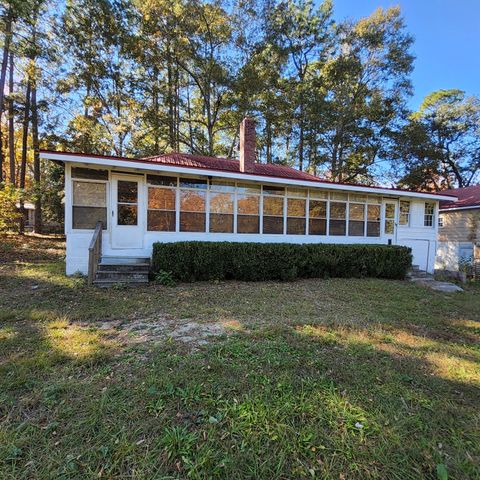 109 Cove Lane, Eutawville, SC 29048