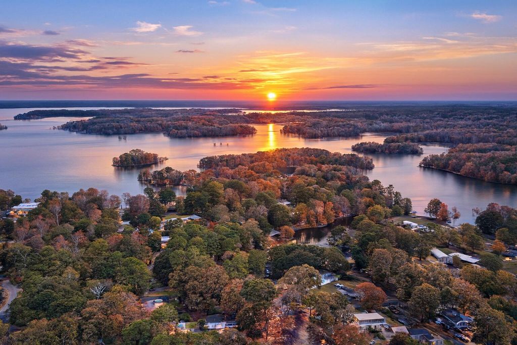 109 Cove Lane, Eutawville, SC 29048