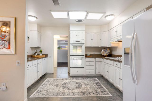 42735 Kansas Street, Palm Desert, CA 92211