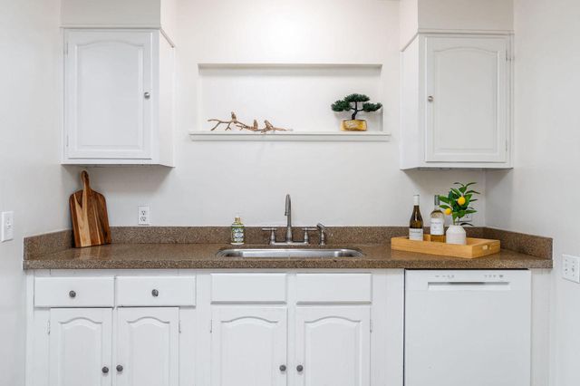 42735 Kansas Street, Palm Desert, CA 92211