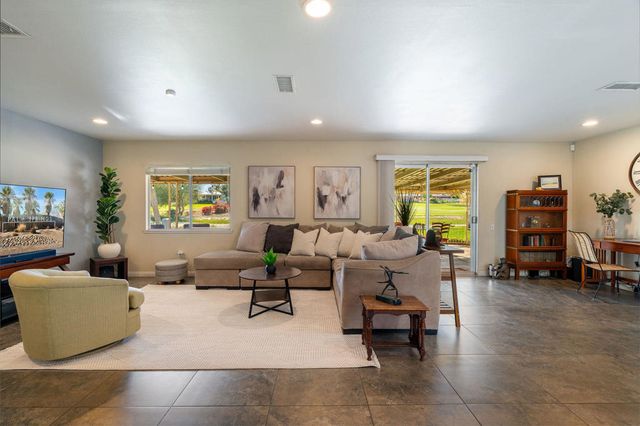 42735 Kansas Street, Palm Desert, CA 92211