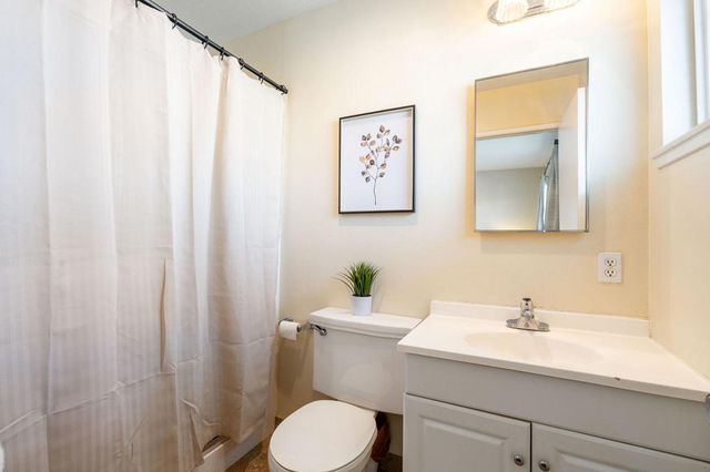 42735 Kansas Street, Palm Desert, CA 92211