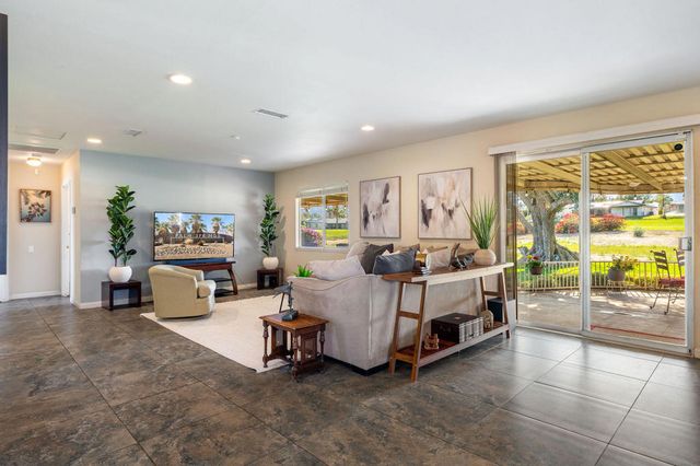 42735 Kansas Street, Palm Desert, CA 92211