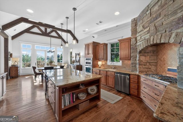 124 Cape View Lane, Eatonton, GA 31024