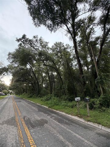 6033 E DELL LANE, Inverness, FL 34452