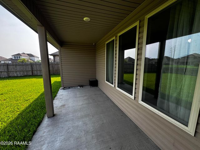 202 Rue Cordorcet, Youngsville, LA 70592