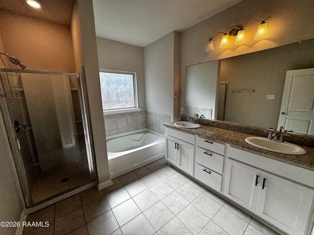 202 Rue Cordorcet, Youngsville, LA 70592